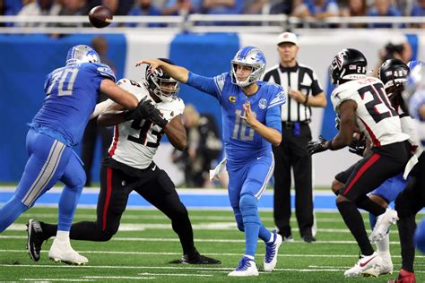Jared Goff throws and runs for TDs, helping the Lions bounce back with a 20-6 win over Falcons